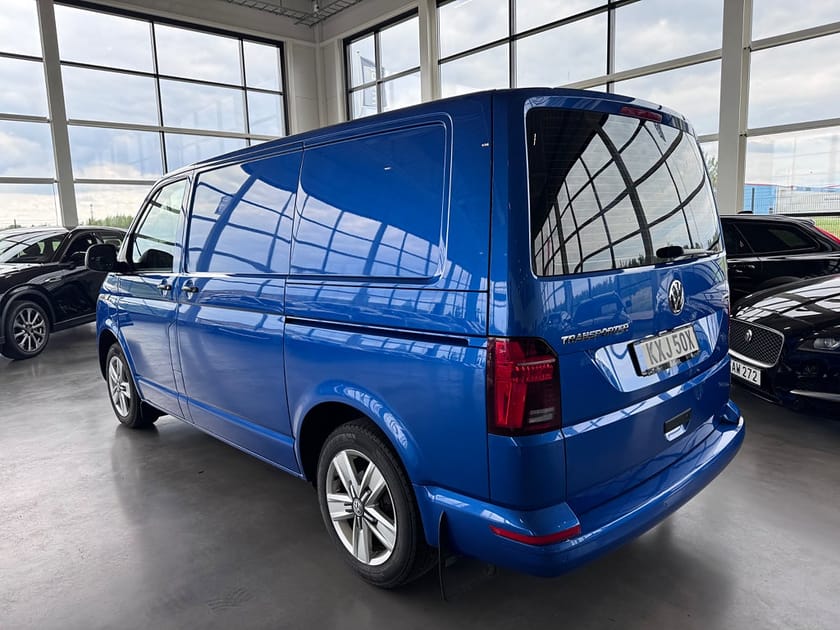 Bild 3 av Volkswagen Transporter T28 2.0 TDI BMT 4Motion | Navi | Värmare | Moms