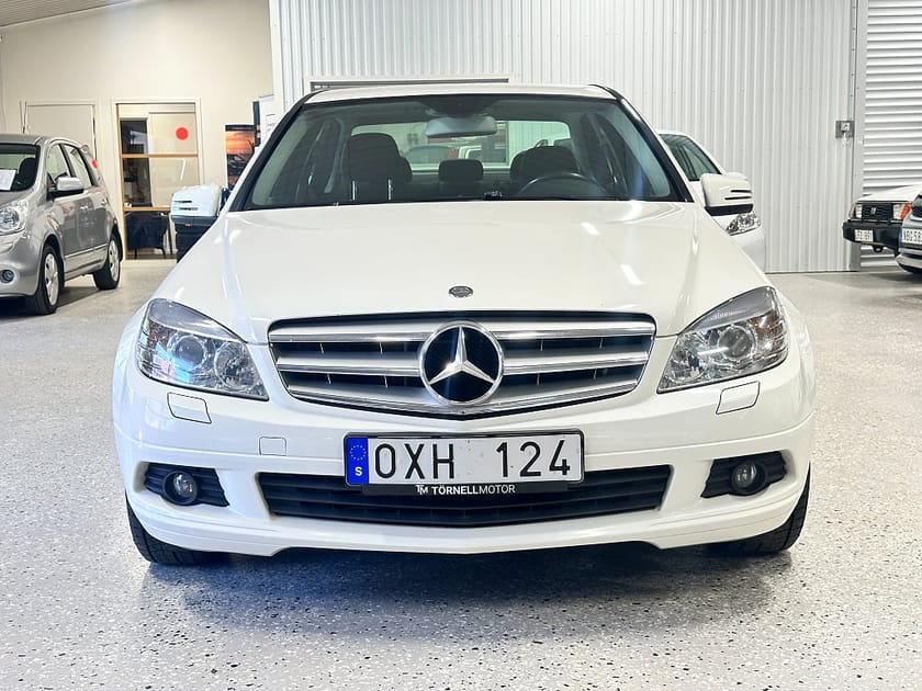 Bild 2 av Mercedes-Benz C 180 CGI BE BlueEFFICIENCY 5G-Tronic Classic Euro5 Nyservad
