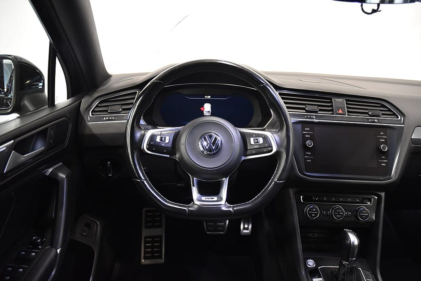Bild 2 av Volkswagen Tiguan Allspace 7-sätes 2.0 4M R-Line 7-sits D-värm Drag Cockpit