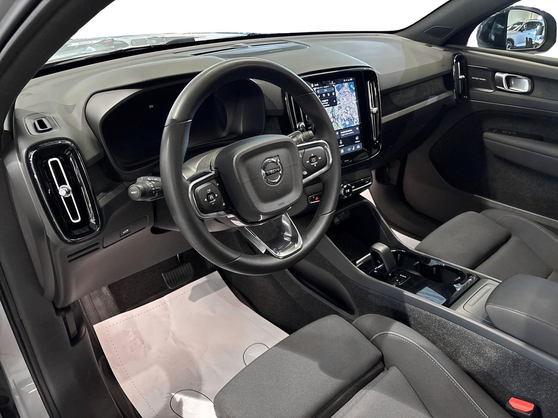 Volvo C40 2024, kuva 7/30