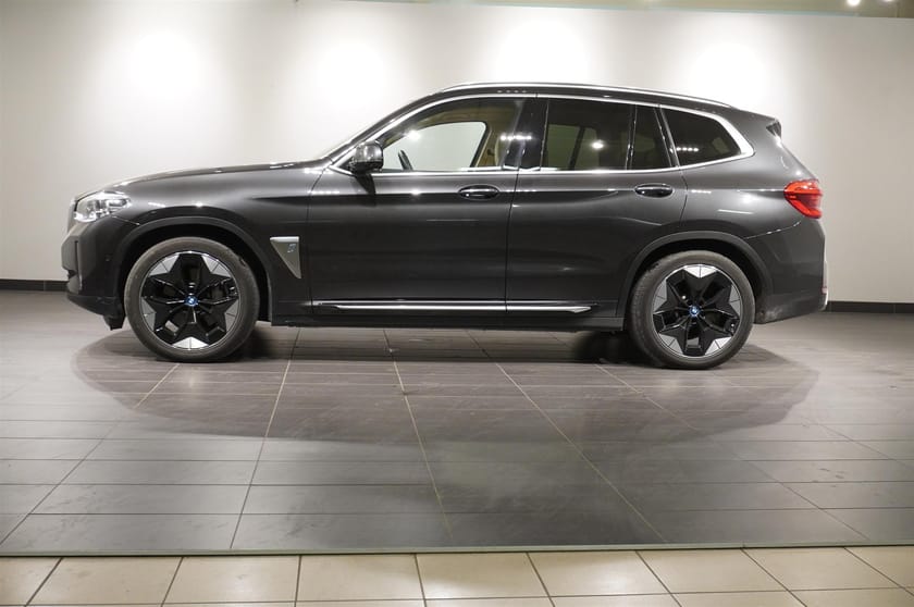 Bild 2 av BMW iX3 Charged Plus Drag Ad-Led H K DAP HUD