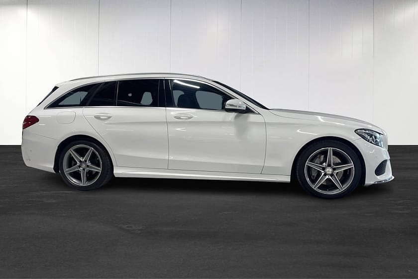 Bild 4 av Mercedes-Benz C 250 T d BlueTEC 4MATIC AUT AMG Line Skinn Drag Värmare Navi