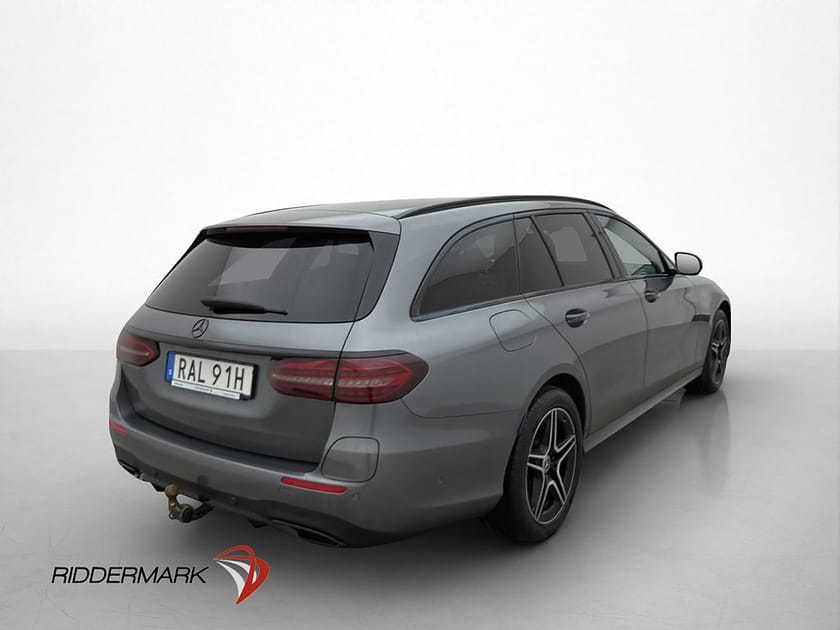 Bild 4 av Mercedes-Benz E 300 T de 4MATIC 4M AMG Wide P-Värm Burmester 360°