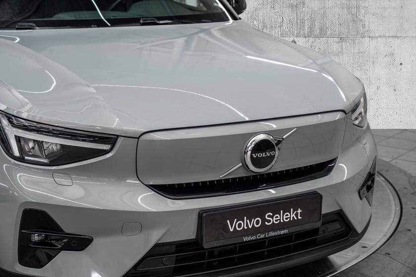 Bilde 2 av Volvo EX40 Single Motor Extended Range Plus - Hengerfeste!