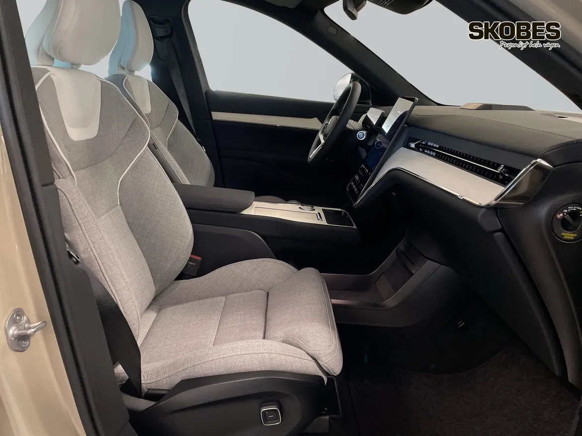 Volvo EX90