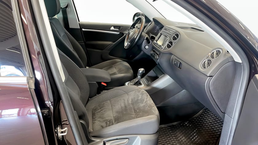 Bild 3 av Volkswagen Tiguan 2.0 TDI 4Motion Sportstolar Backkamera Bluetooth Dragkrok