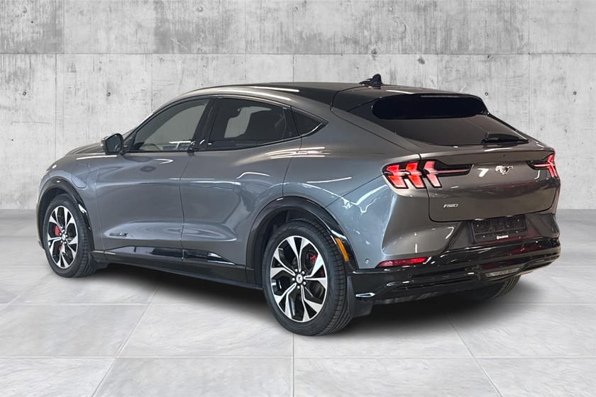 Bilde 3 av Ford Mustang Mach-E Long Range AWD / Soltak / 360 / Navi / Bang&Olufsen