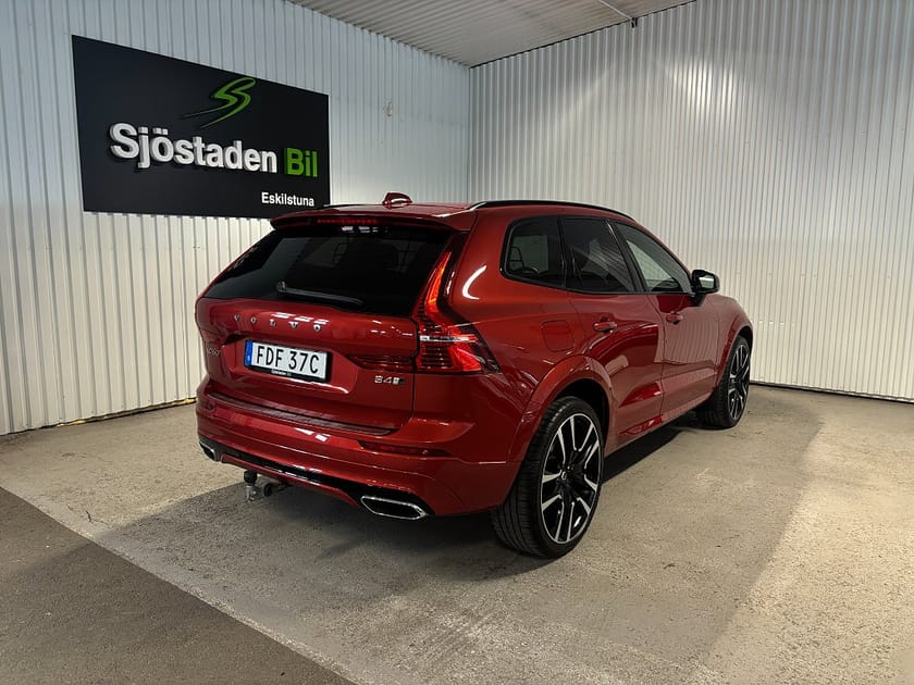 Bild 4 av Volvo XC60 B4 AWD Geartronic R-Design Navi Kamera Värmare