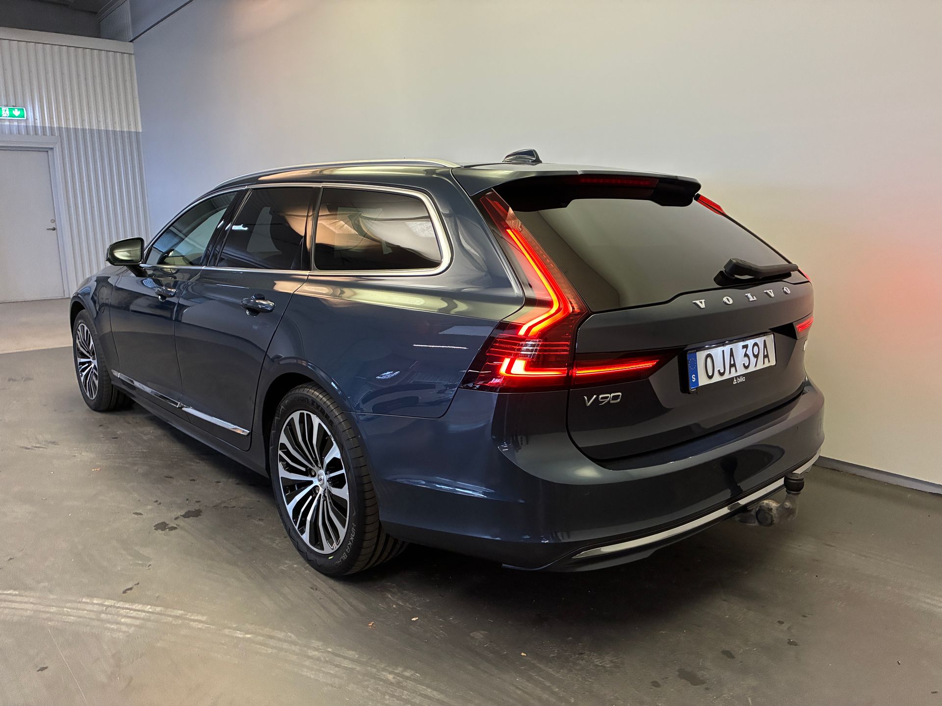 Volvo V90 Recharge T6 Core Edition 2024, bild 6/10
