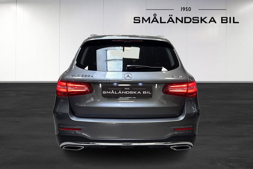 Bild 5 av Mercedes-Benz GLC 220 d 4MATIC AMG Line Panorama Drag 170hk