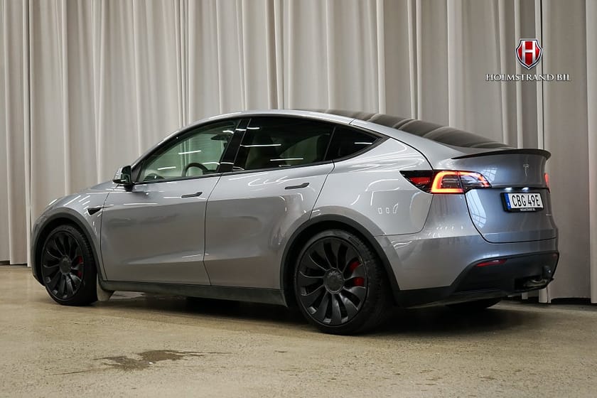 Bild 4 av Tesla Model Y Performance AWD Drag Värmepump Rattvärme MOMS Turbin