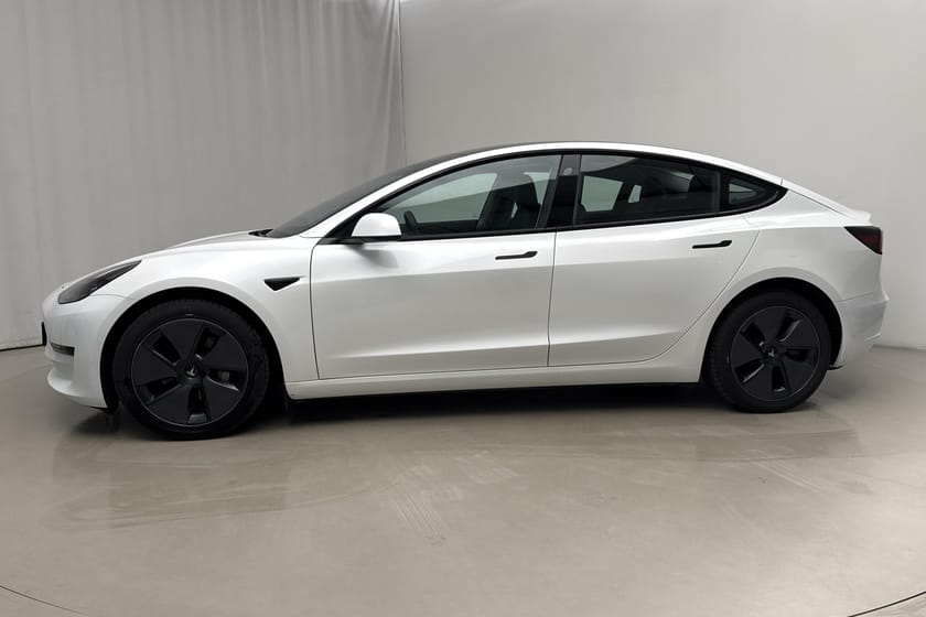Bild 2 av Tesla Model 3 Long Range AWD Dual Motor Vinterhjul