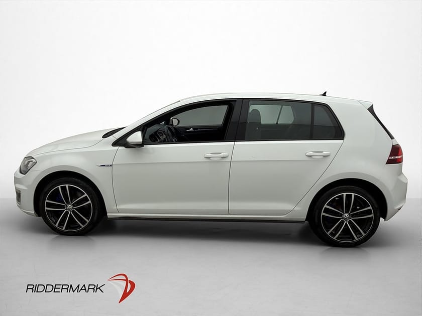 Bild 5 av Volkswagen Golf GTE 204hk Kamera CarPlay Adapt-Fart Drag