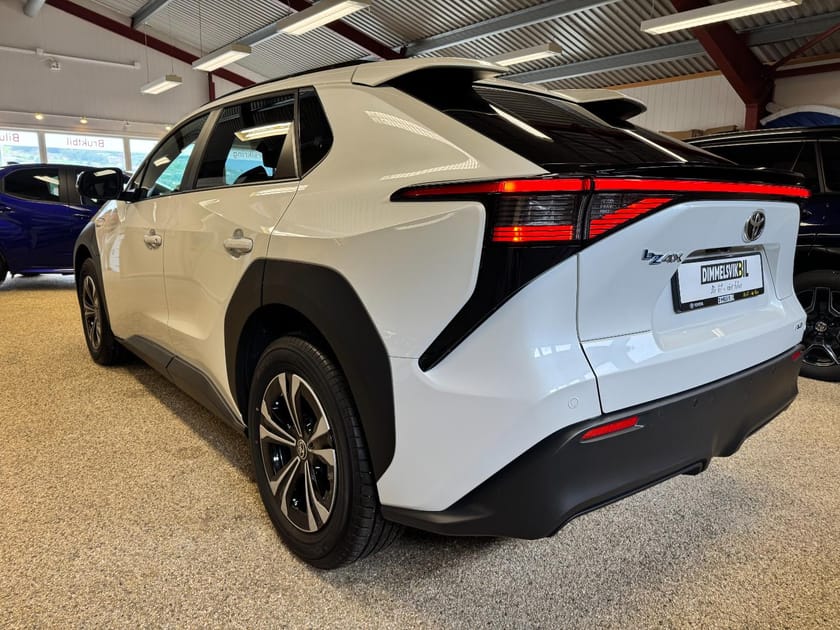 Bilde 4 av Toyota bZ4X AWD Active Tech
