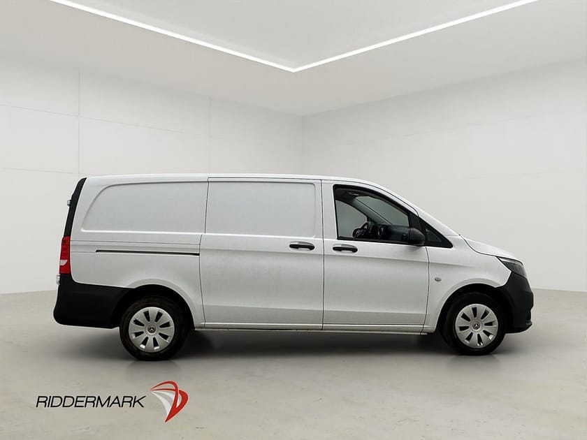 Bild 2 av Mercedes-Benz Vito 110 CDI 2.8t L2 110CDI Värmare Dragkrok B-Kamera Moms