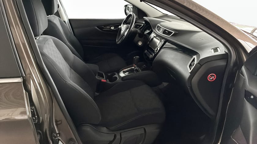 Bild 3 av Nissan Qashqai DIG-T 115 ACENTA XTRONIC SAFETY PACK CONN