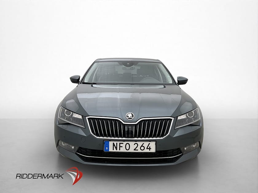 Bild 2 av Škoda Superb Skoda 190hk L&K Canton D-Värm Skinn Elstolar CarPlay