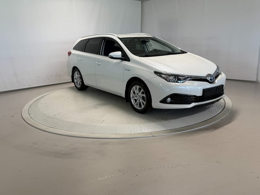 Bilde 2 av Toyota Auris Touring Sports Hybrid 1,8 Active Cruise/Kamera/Navi/Dab