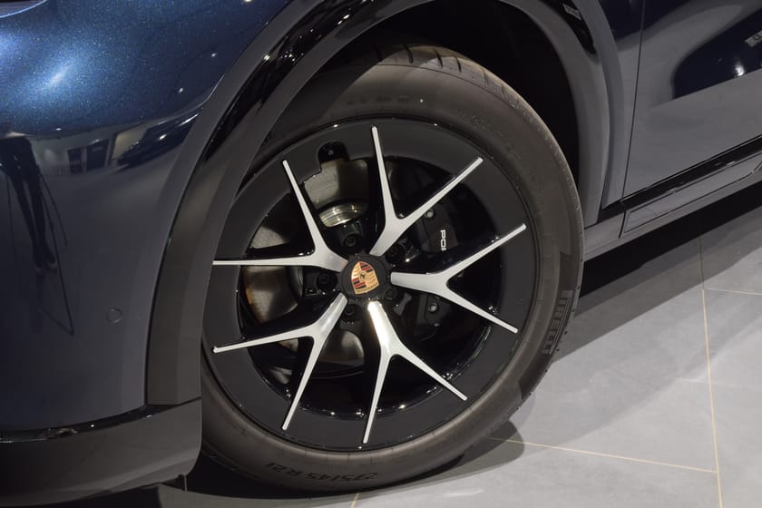 Bild 3 av Porsche Cayenne Electric 