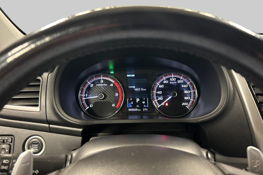 Bilde 5 av Mitsubishi L200 Dobbelcab Instyle+, skinnseter, ekstralys