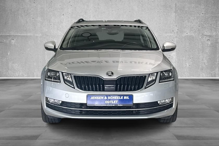 Bilde 3 av Škoda Octavia Stasjonsvogn Stasjonsvogn. Hengerfeste, Navigasjon, Cruise. DAB