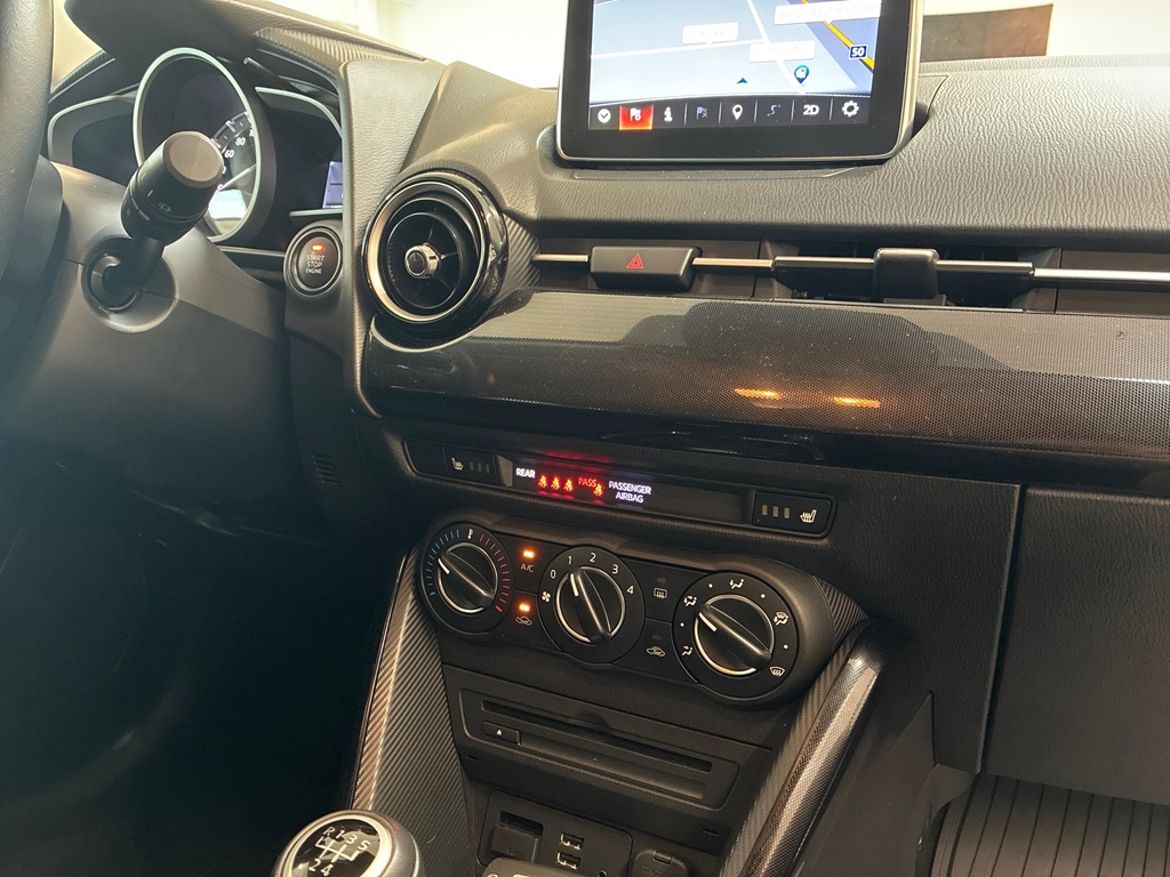 Mazda Mazda 2 — bild 15