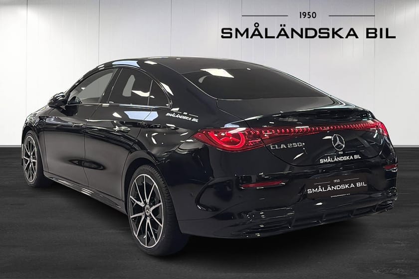 Bild 4 av Mercedes-Benz CLA 250+ AMG Line Advanced Edition Panorama Drag 272hk