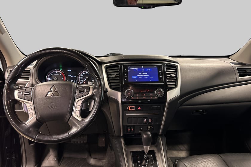Bilde 3 av Mitsubishi L200 Dobbelcab Instyle+, skinnseter, ekstralys