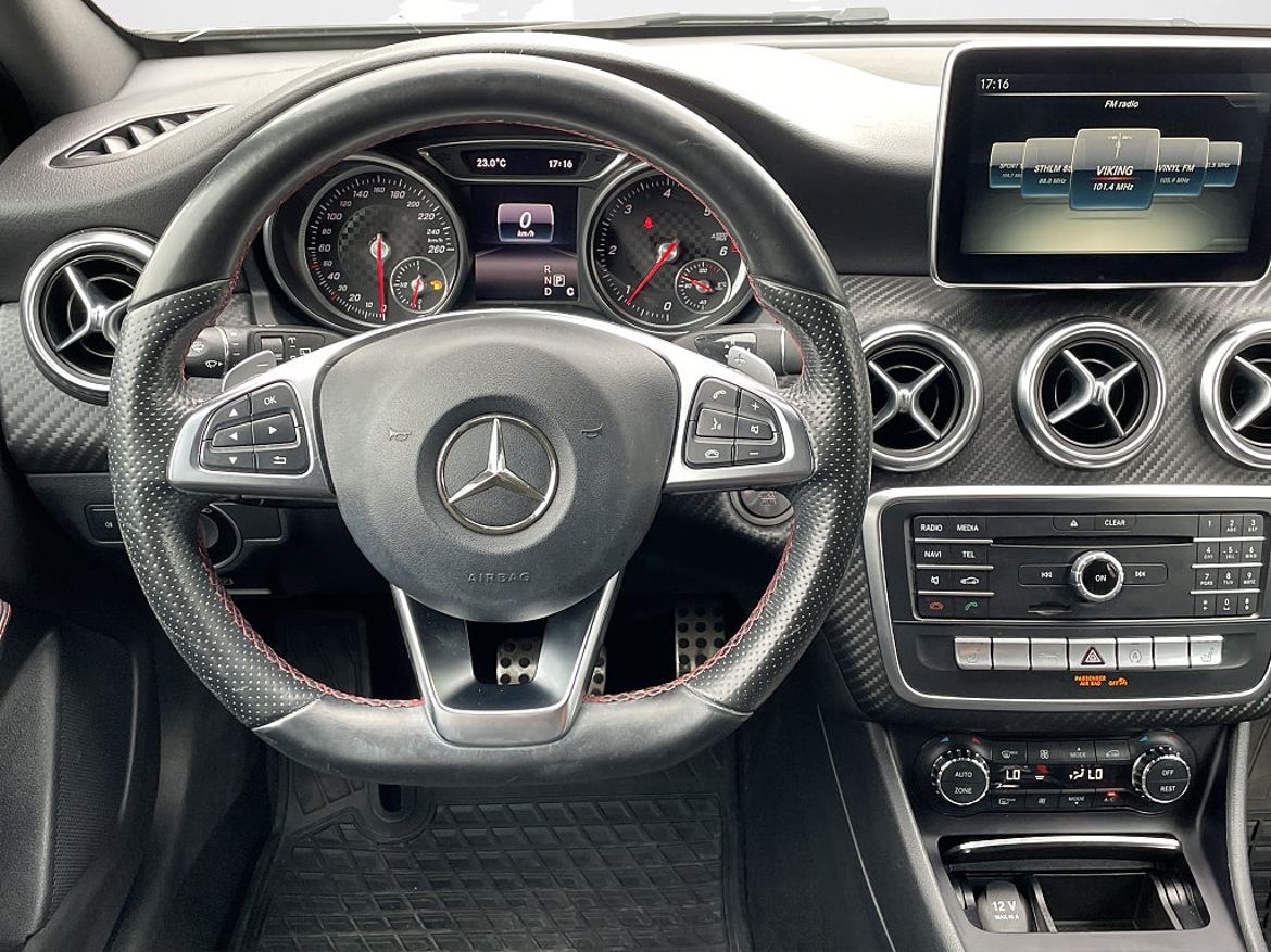 Mercedes-Benz A 200 d 4MATIC, bild 9 av 15