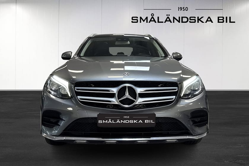 Bild 2 av Mercedes-Benz GLC 220 d 4MATIC AMG Line Panorama Drag 170hk