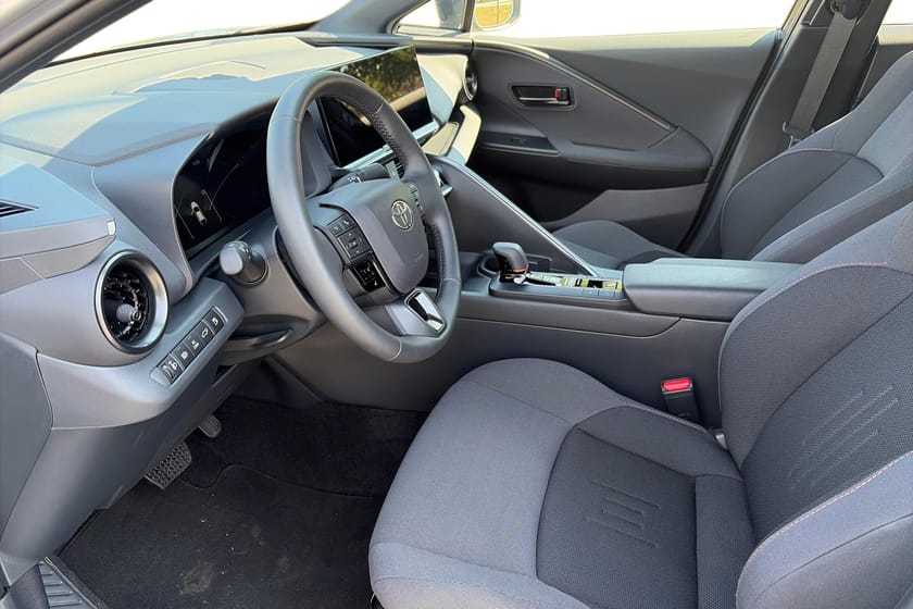Bild 5 av Toyota C-HR PHEV PLUG IN