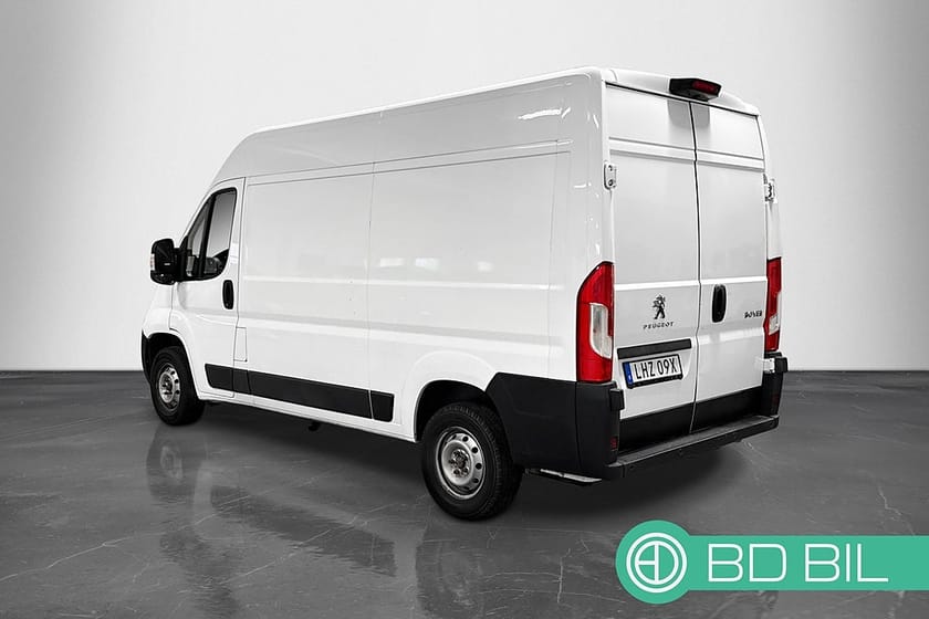 Bild 2 av Peugeot Boxer Van 2.0 BlueHDi L2H2 Backkamera Dieselvärmare Moms