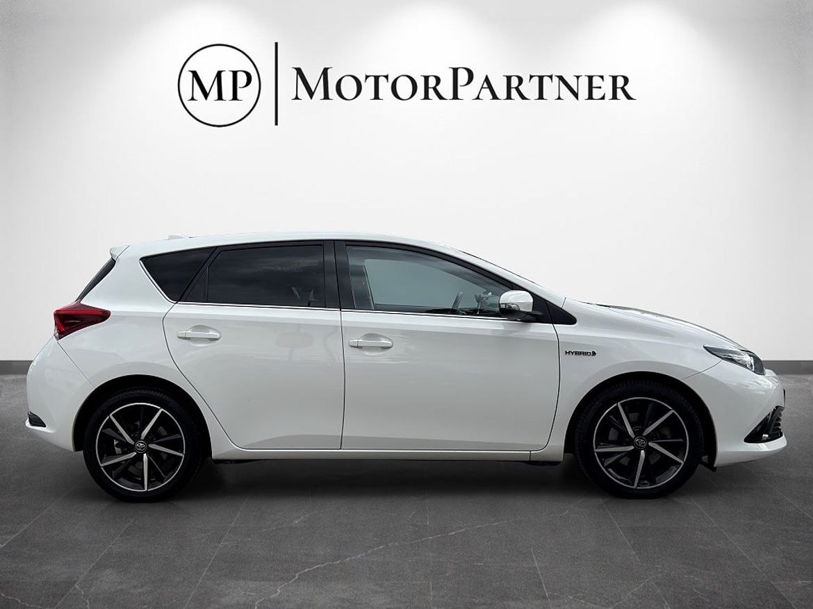 Toyota Auris Hybrid, bild 8 av 16