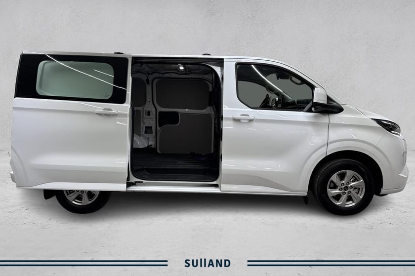 Bilde 4 av Ford E-Transit Custom 320 Limited L1, Krok, 2x Skyvedører, Service 2027 inkl.