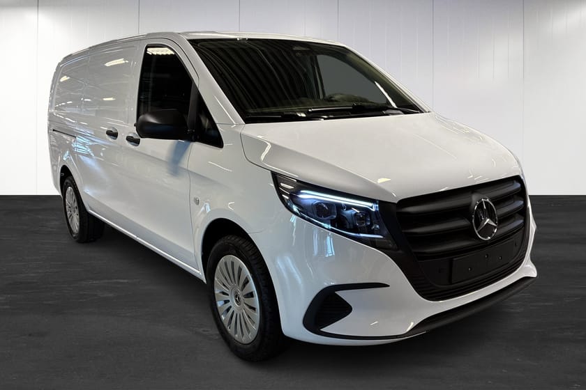 Bild 2 av Mercedes-Benz Vito 116 CDI 4x4 3.0t SKÅP LÅNG PRO 3.0 | Backkamera | Drag | Smartphone
