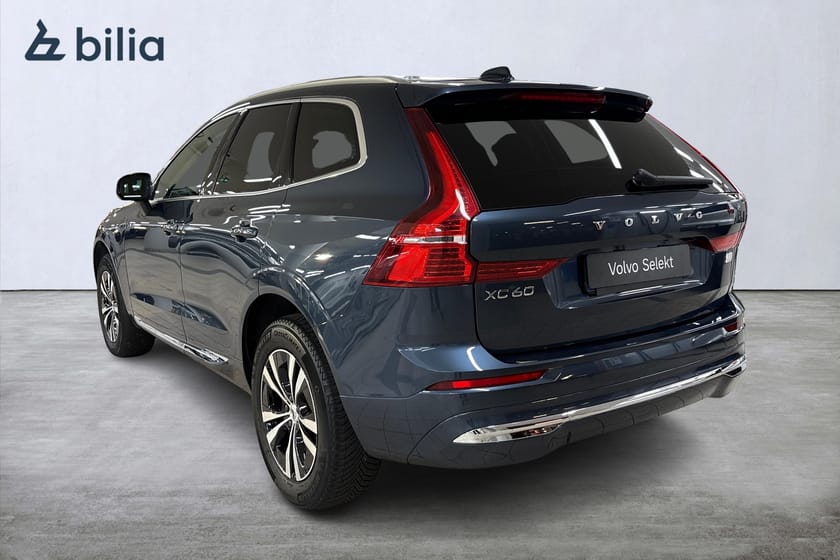 Bild 2 av Volvo XC60 Recharge T6 Core Edition/Bränslevärmare/DriverAssistance/CarPlay