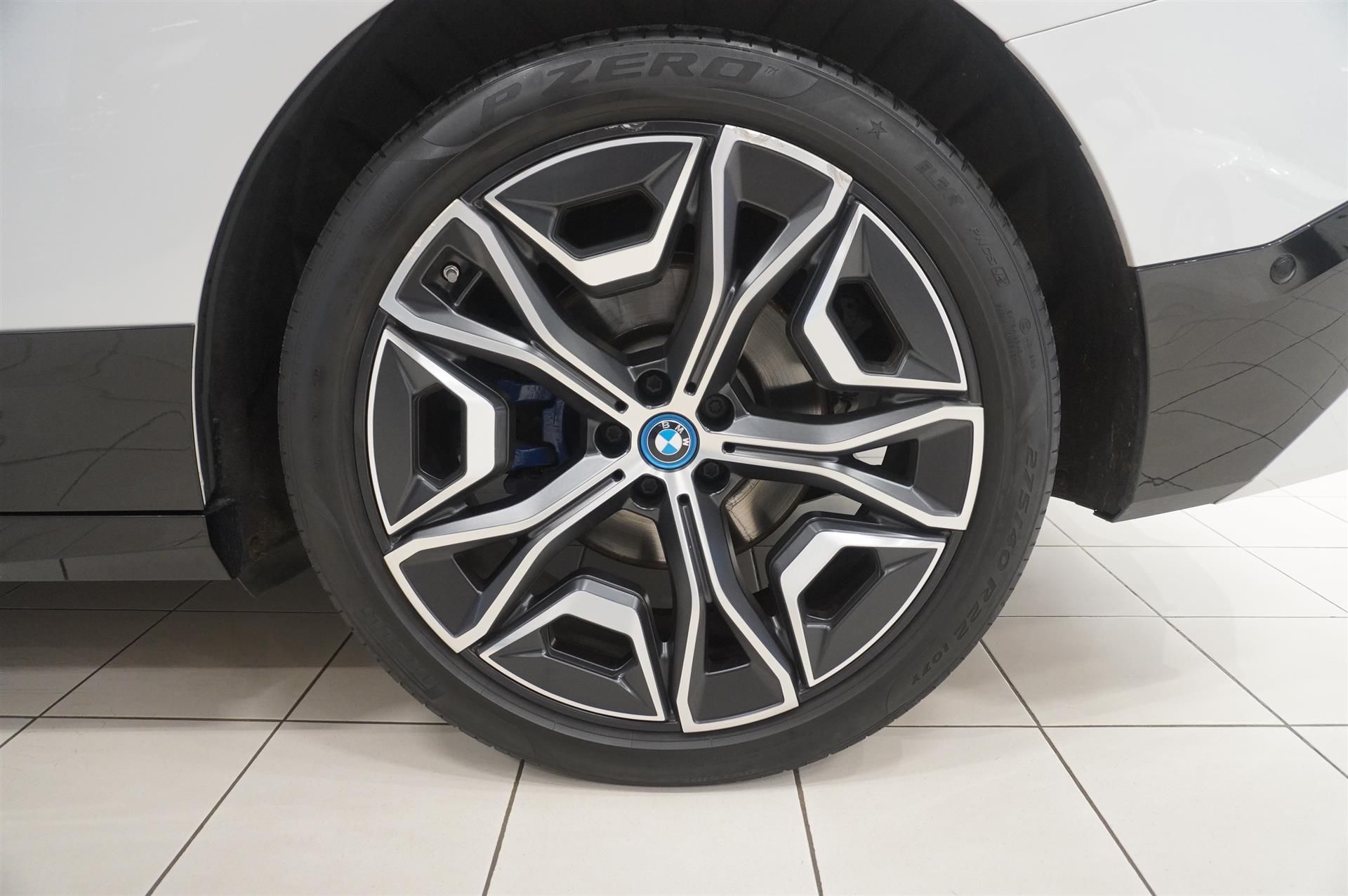 BMW iX 2023, bild 7/10