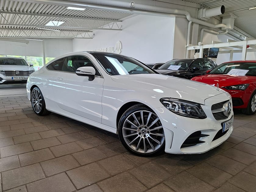 Bild 1 av Mercedes-Benz C 200 Coupé 9G-Tronic AMG Line Panorama|Navi|Burmester