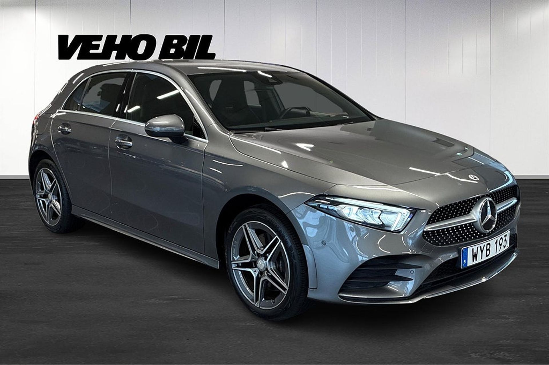 Mercedes-Benz A 250 e AMG Panelbelysning 2022, bild 2/10