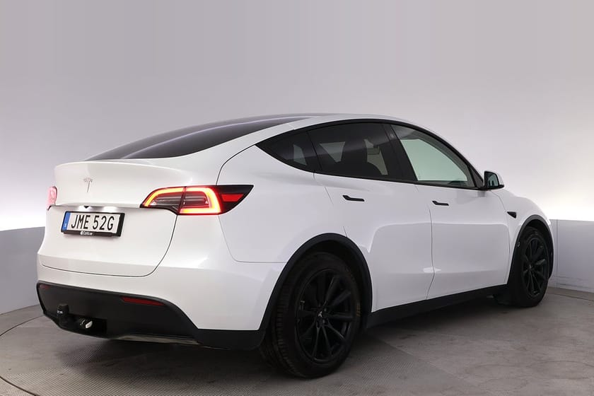 Bild 5 av Tesla Model Y Long Range AWD Autopilot Pano Drag