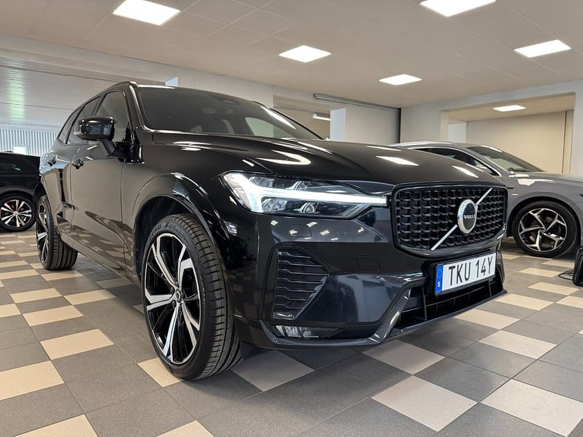 Bild 4 av Volvo XC60 B4 AWD Plus Dark Helskinn H/K Navi Drag CarPlay Drag