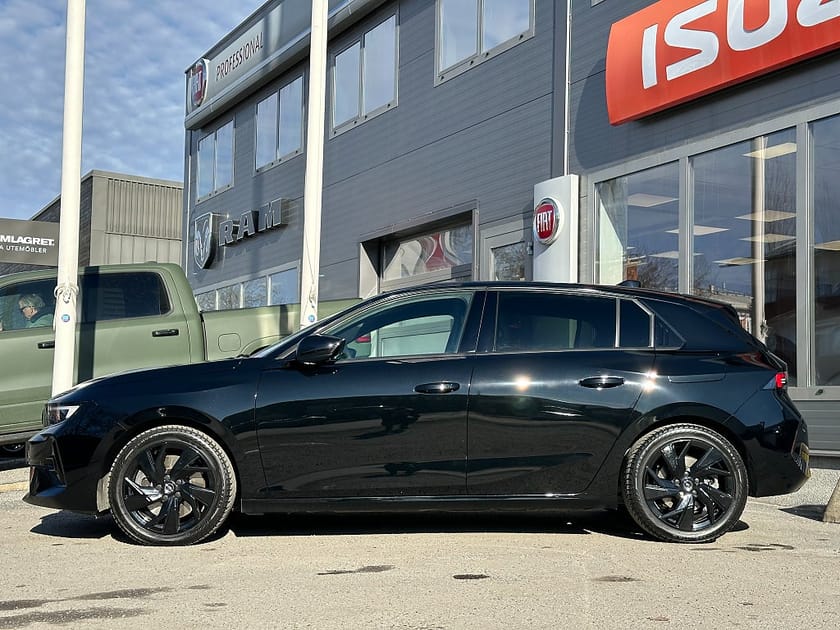 Bild 3 av Opel Astra Plug-In Hybrid 180 5D GSLine PLUS 180HK| PHEV | DRAG | KAMERA | HuD
