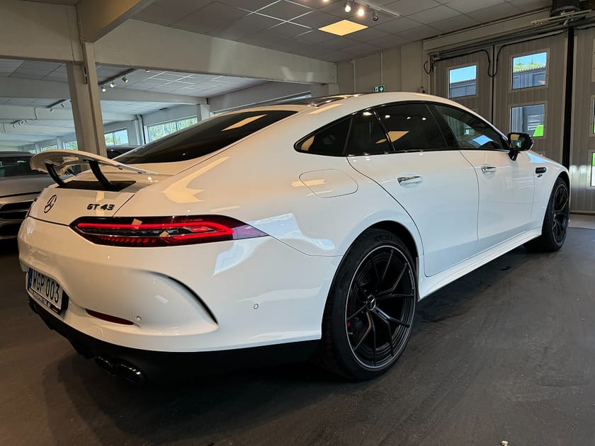 Bild 4 av Mercedes-Benz AMG GT 4 43 4MATIC+