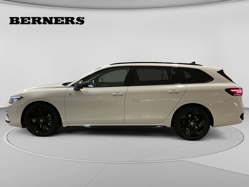 Bild 2 av Volkswagen Passat Sportscombi TDI 200 DSG 4-M / R-line black / Drag / Värmare