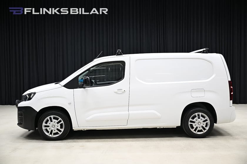 Bild 2 av Peugeot Partner Utökad Last 130HK L2|Automat|Inredd|Drag|Värmare|Backkamera|Leasbar