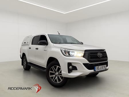 Toyota Hilux Dubbelhytt Invincible 2.4 AWD M/K-Värmare Drag Skinn MOMS