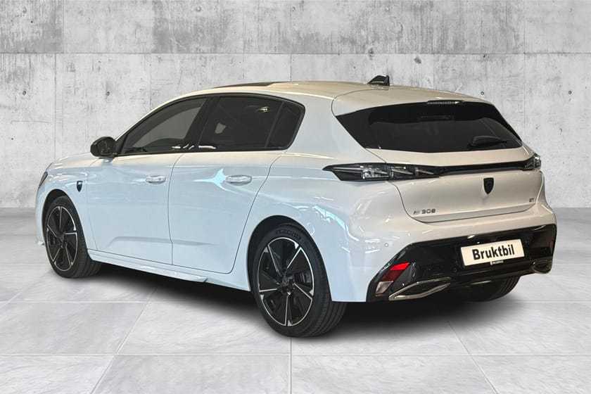 Bilde 3 av Peugeot E-308 GT / Panorama / LED / Alcantara / 360 / Navi