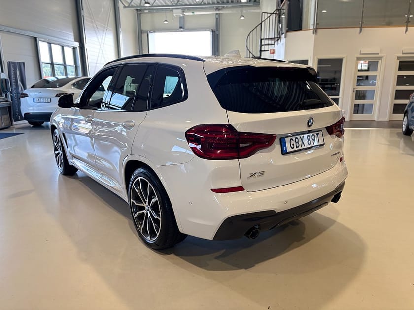 Bild 3 av BMW X3 xDrive30e Steptronic M Sport, HK / HUD