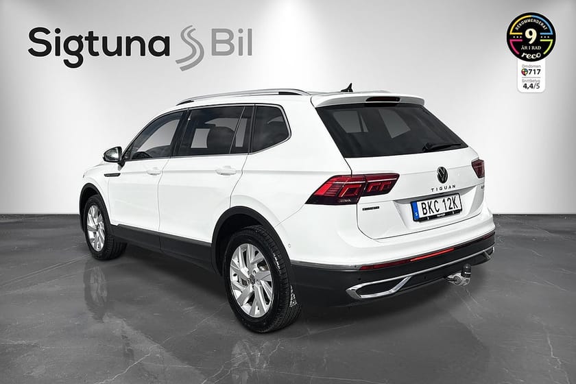 Bild 3 av Volkswagen Tiguan Allspace 5-sätes 5-sits 2.0 TDI 4Motion Elegance Cockpit / Drag