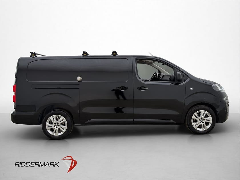 Bild 2 av Opel Vivaro Skåpbil IP L3 Värmare Dragkrok B-Kamera V-Inr CARPLAY Moms